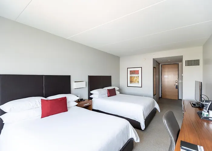 I Hotel&illinois Conference Center -